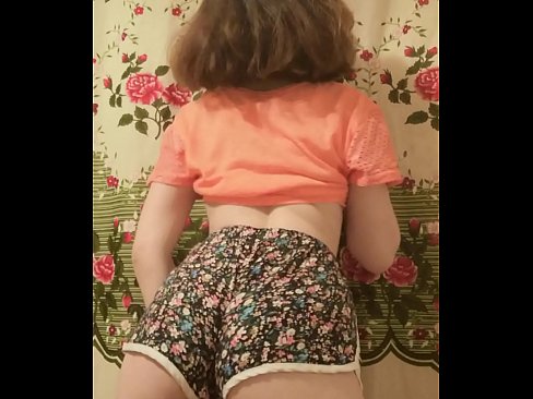 ❤️ Секси млада мадама сваля шортите си пред камерата. ☑ Супер порно в bg.porno-filmy.ru